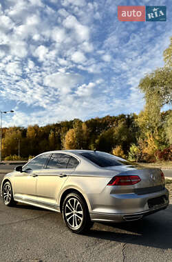 Седан Volkswagen Passat 2018 в 