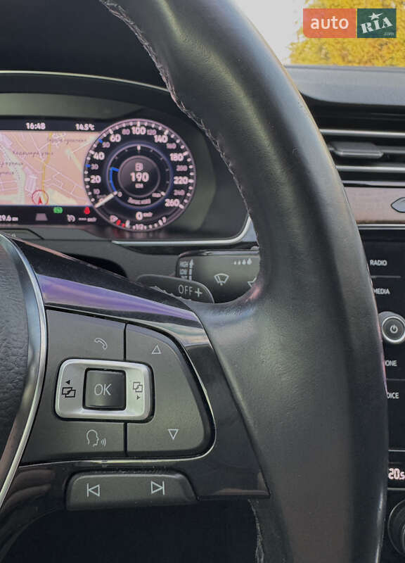 Седан Volkswagen Passat 2018 в Дніпрі
