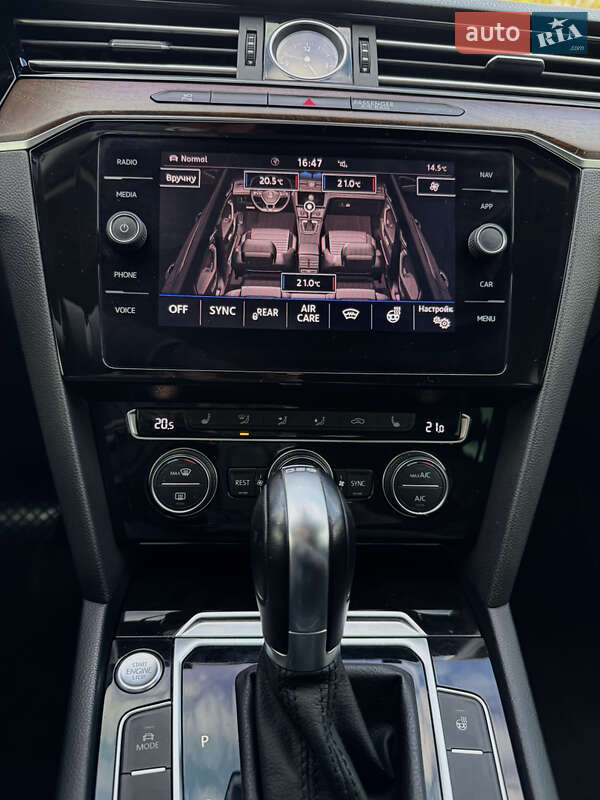 Седан Volkswagen Passat 2018 в Дніпрі