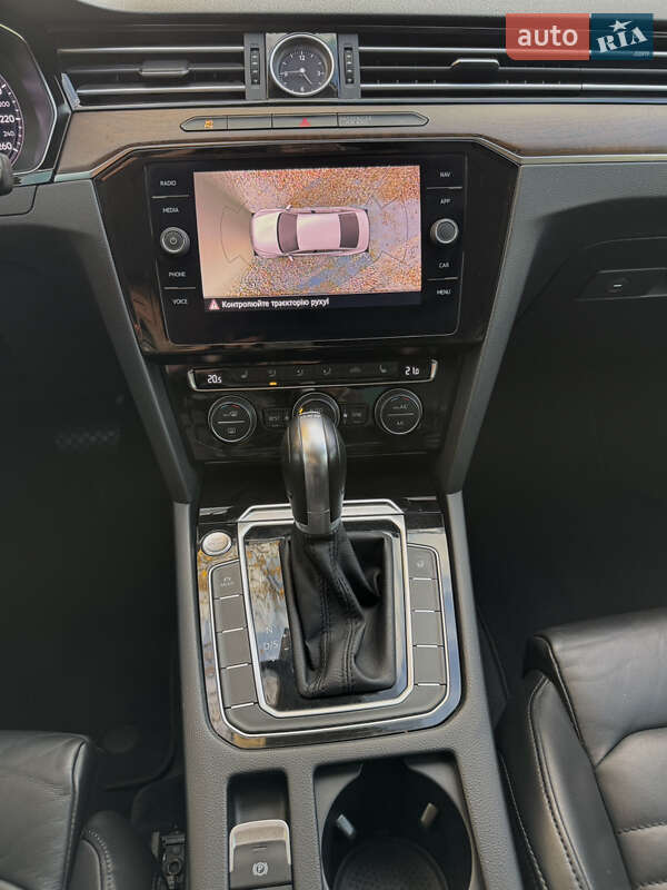 Седан Volkswagen Passat 2018 в Дніпрі