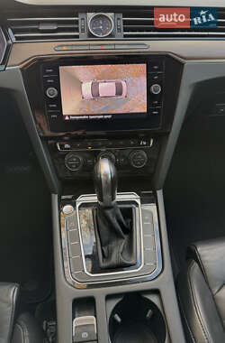 Седан Volkswagen Passat 2018 в 