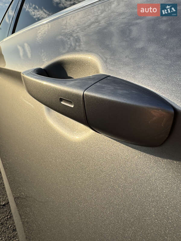 Седан Volkswagen Passat 2018 в Дніпрі