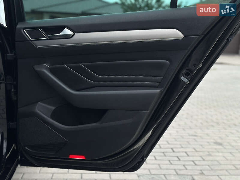 Седан Volkswagen Passat 2021 в Ровно фото 46 Седан Volkswagen Passat 2021 в Ровно