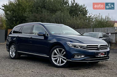 Volkswagen Passat 2022