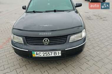 Універсал Volkswagen Passat 2000 в Луцьку