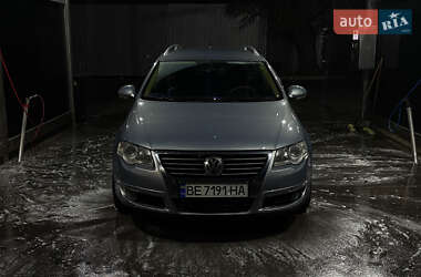 Універсал Volkswagen Passat 2009 в Миколаєві