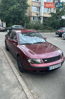 Седан Volkswagen Passat 1998 в Чернигове