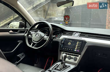 Седан Volkswagen Passat 2018 в 