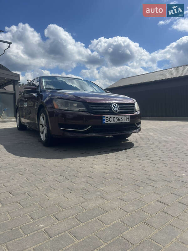 Седан Volkswagen Passat 2012 в Дрогобыче