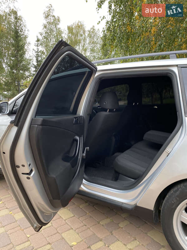 Универсал Volkswagen Passat 2010 в Харькове