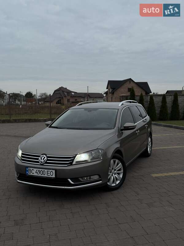 Універсал Volkswagen Passat 2011 в Яворові