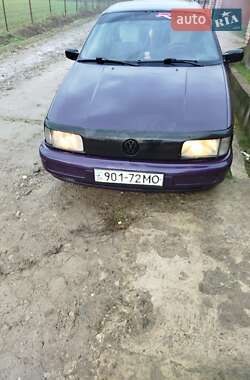 Седан Volkswagen Passat 1992 в Черновцах