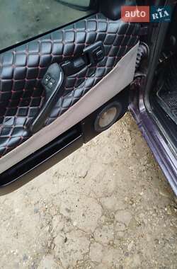 Седан Volkswagen Passat 1992 в 