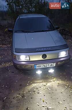 Седан Volkswagen Passat 1992 в Ананьеве