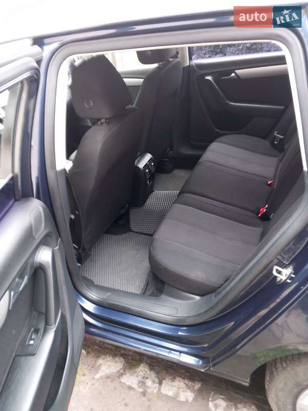 Універсал Volkswagen Passat 2011 в Києві фото 5 Універсал Volkswagen Passat 2011 в Києві