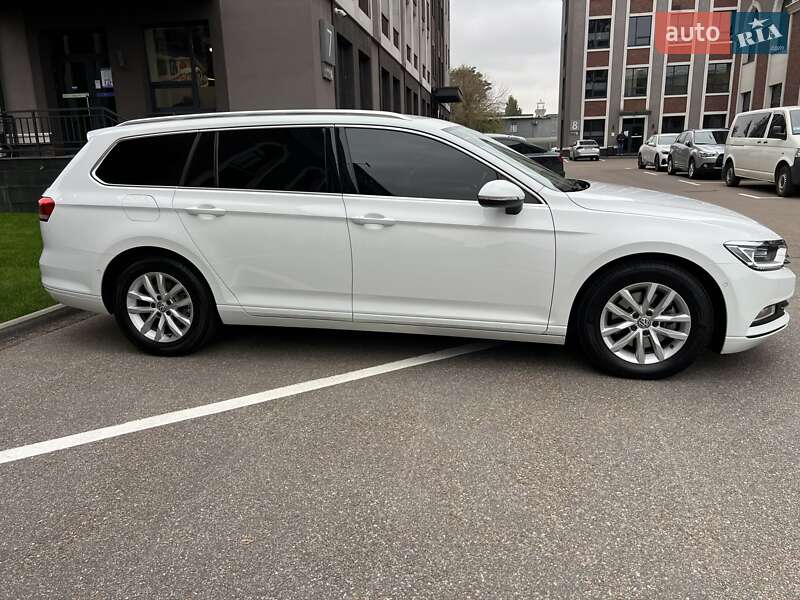 Універсал Volkswagen Passat 2015 в Києві