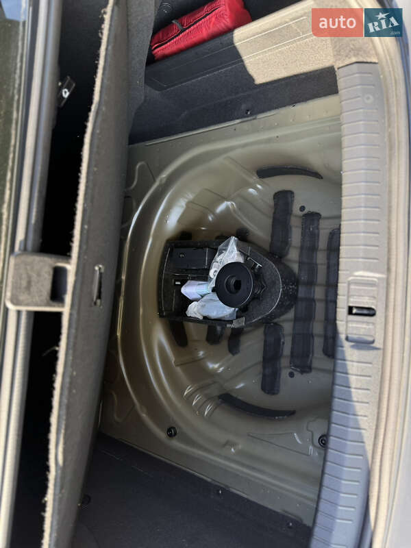 Седан Volkswagen Passat 2020 в Луцке