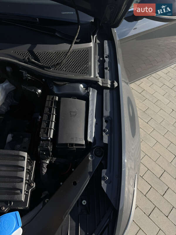 Седан Volkswagen Passat 2020 в Луцке