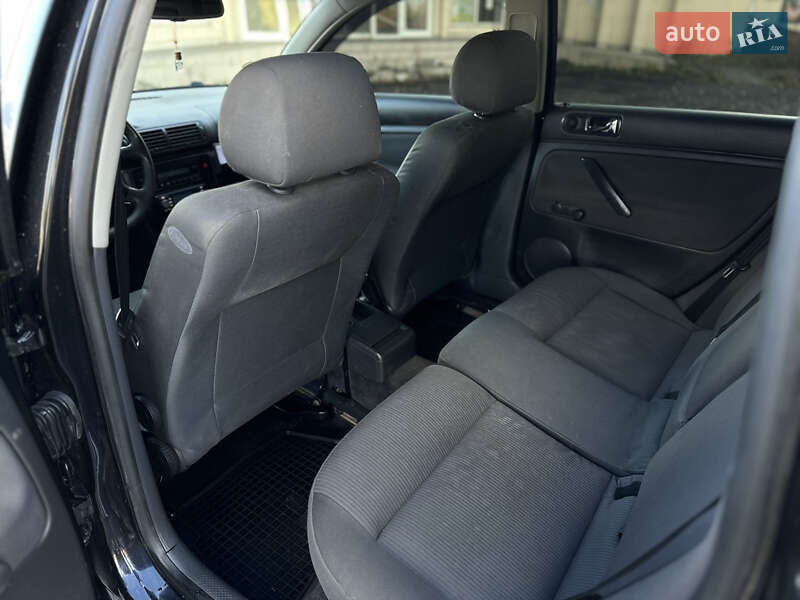 Універсал Volkswagen Passat 2004 в Шептицькому фото 18 Універсал Volkswagen Passat 2004 в Шептицькому