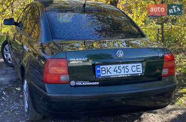 Седан Volkswagen Passat 1999 в 