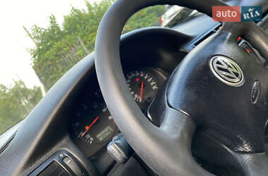 Седан Volkswagen Passat 1999 в 