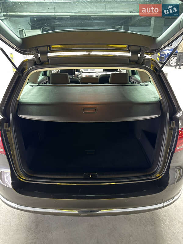 Універсал Volkswagen Passat 2012 в Чернівцях фото 24 Універсал Volkswagen Passat 2012 в Чернівцях