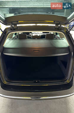 Универсал Volkswagen Passat 2012 в 