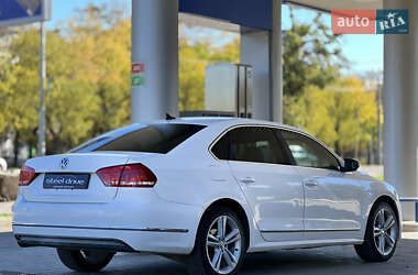 Седан Volkswagen Passat 2011 в 