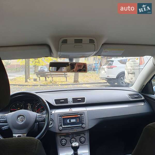 Универсал Volkswagen Passat 2010 в Днепре