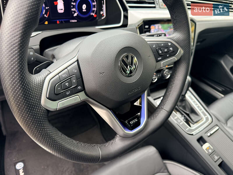 Универсал Volkswagen Passat 2020 в Киеве фото 14 Универсал Volkswagen Passat 2020 в Киеве