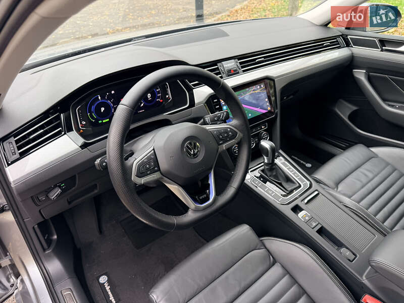 Универсал Volkswagen Passat 2020 в Киеве фото 55 Универсал Volkswagen Passat 2020 в Киеве