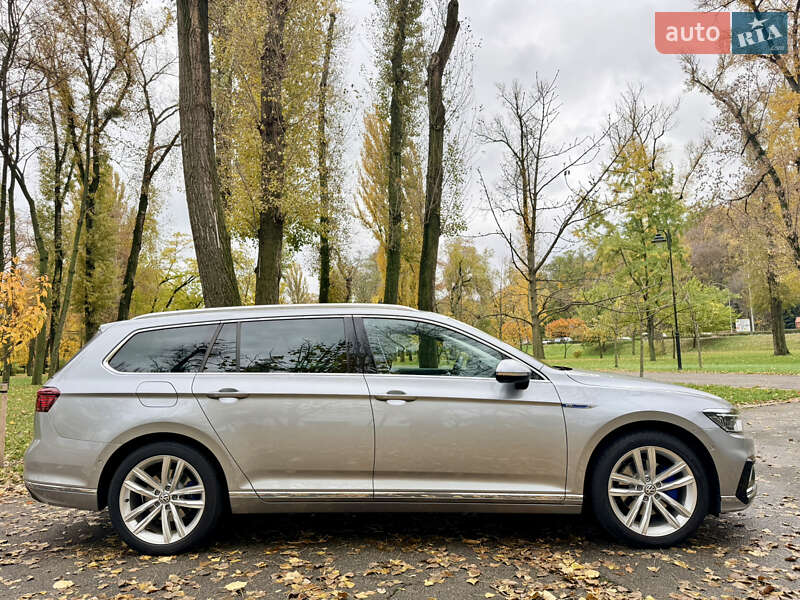 Универсал Volkswagen Passat 2020 в Киеве фото 59 Универсал Volkswagen Passat 2020 в Киеве