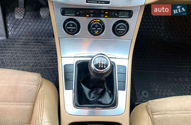 Седан Volkswagen Passat 2007 в 