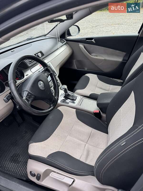 Седан Volkswagen Passat 2008 в Ужгороде