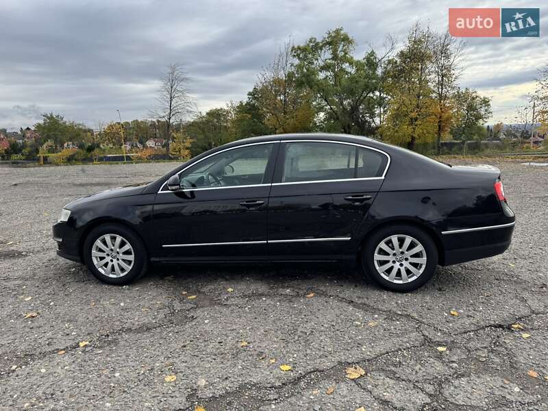 Седан Volkswagen Passat 2008 в Ужгороде