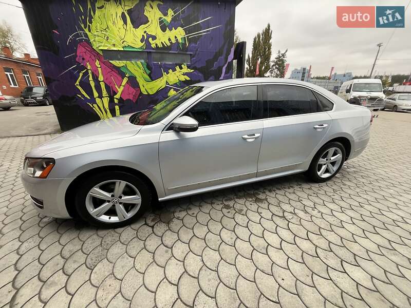 Седан Volkswagen Passat 2012 в Борисполі