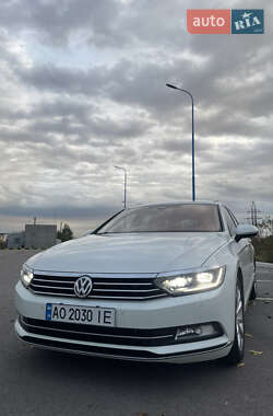 Универсал Volkswagen Passat 2016 в Ужгороде Универсал Volkswagen Passat 2016 в Ужгороде