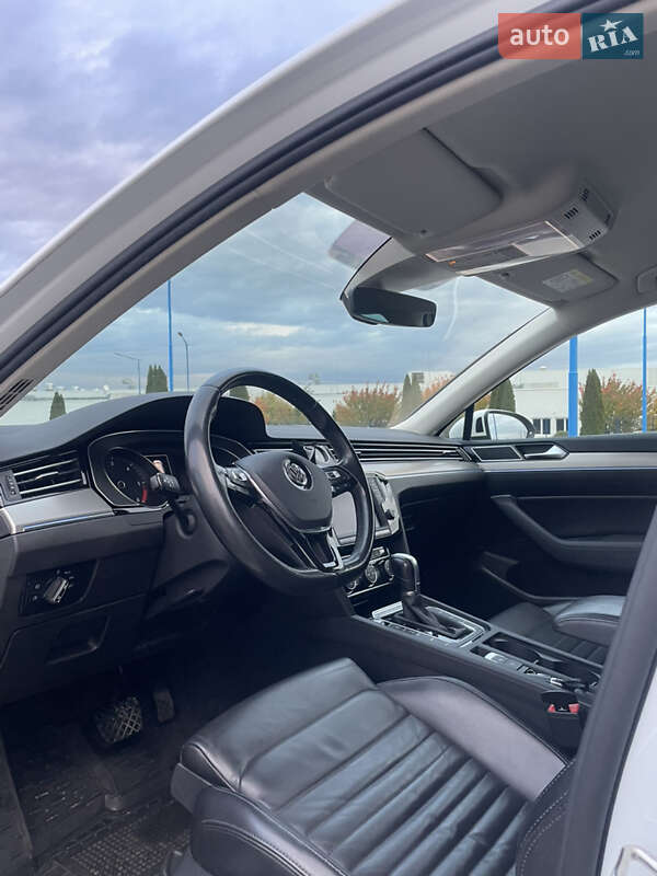 Универсал Volkswagen Passat 2016 в Ужгороде фото 12 Универсал Volkswagen Passat 2016 в Ужгороде