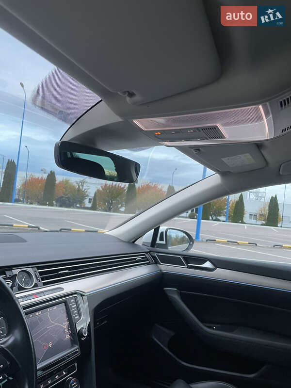 Универсал Volkswagen Passat 2016 в Ужгороде фото 18 Универсал Volkswagen Passat 2016 в Ужгороде