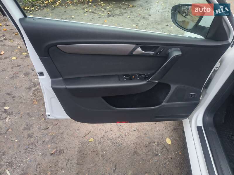 Универсал Volkswagen Passat 2011 в Бердичеве фото 26 Универсал Volkswagen Passat 2011 в Бердичеве