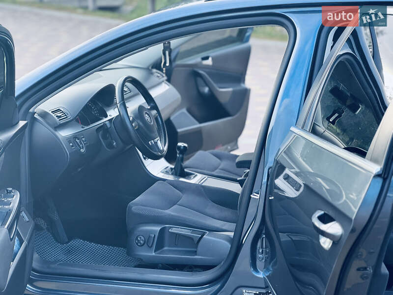 Универсал Volkswagen Passat 2010 в Львове фото 11 Универсал Volkswagen Passat 2010 в Львове