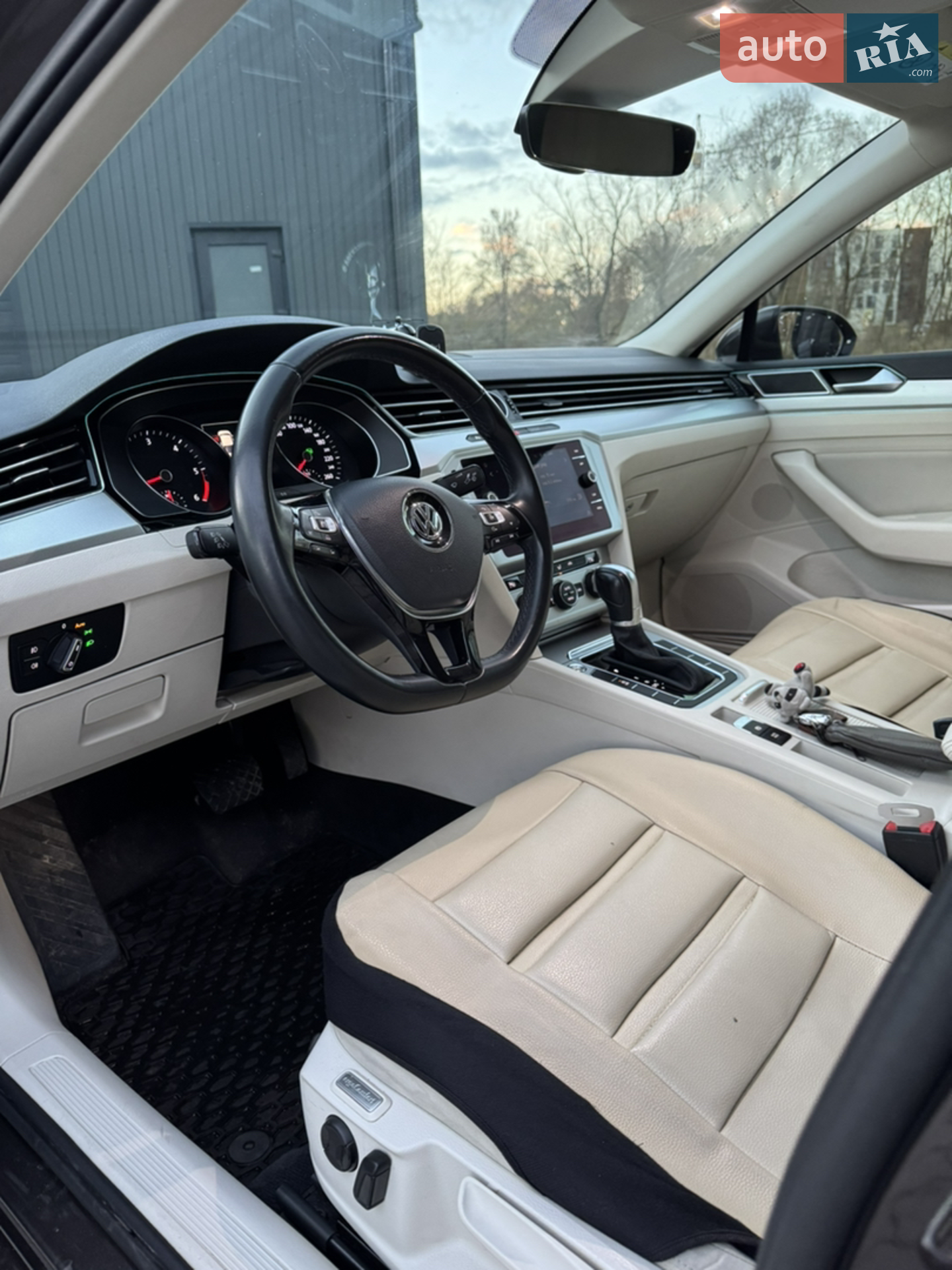 2017 Volkswagen Passat - мініатюра 15