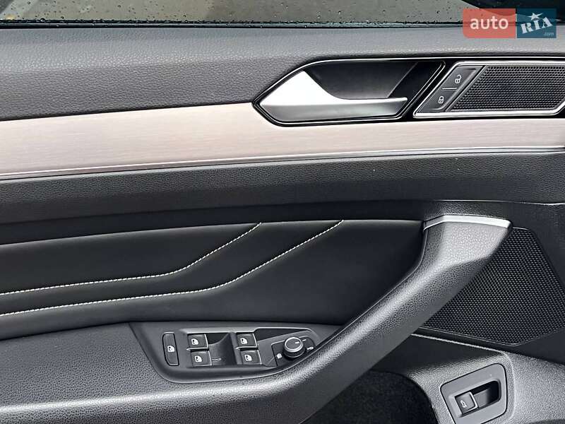 Седан Volkswagen Passat 2021 в Киеве фото 16 Седан Volkswagen Passat 2021 в Киеве