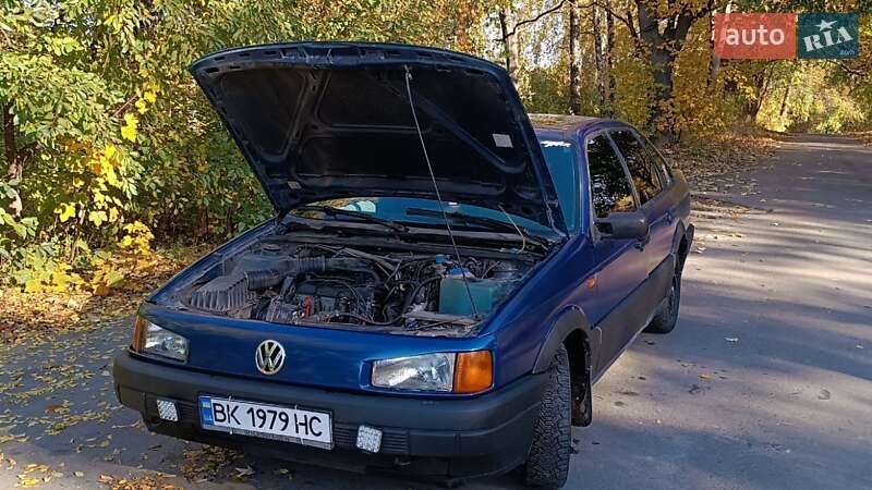 Седан Volkswagen Passat 1989 в Рівному фото 3 Седан Volkswagen Passat 1989 в Рівному