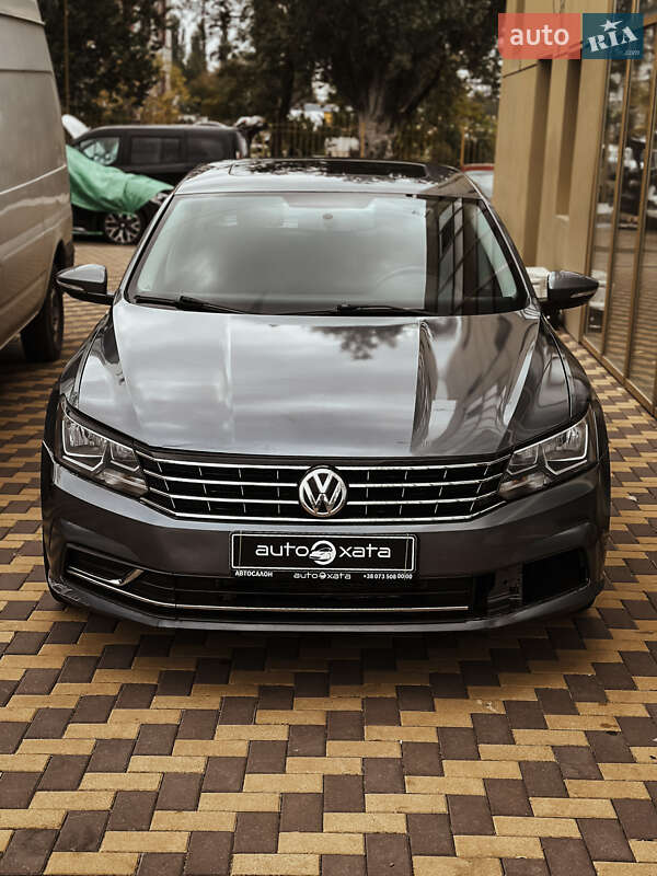 Седан Volkswagen Passat 2017 в Миколаєві