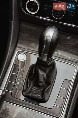 Седан Volkswagen Passat 2017 в 