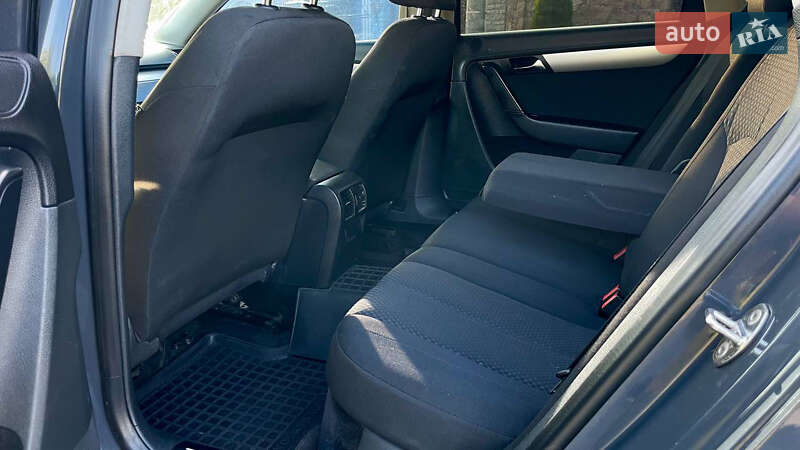 Универсал Volkswagen Passat 2011 в Житомире фото 19 Универсал Volkswagen Passat 2011 в Житомире