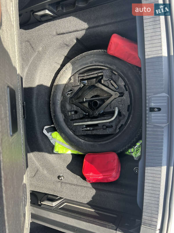 Универсал Volkswagen Passat 2021 в Житомире фото 11 Универсал Volkswagen Passat 2021 в Житомире