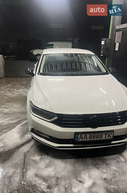 Седан Volkswagen Passat 2016 в 