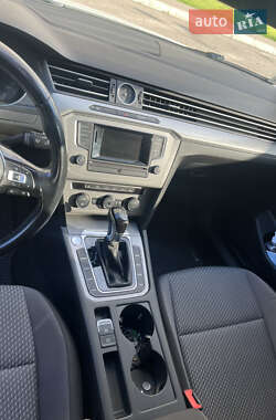 Седан Volkswagen Passat 2016 в 